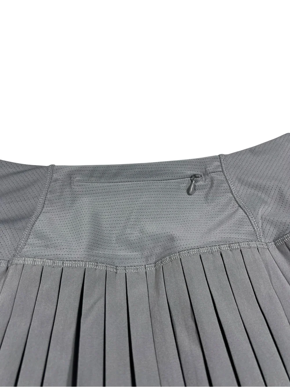 ADAIR ACTIVE RYLAN PLEATED SKORT in gunmetal gray athletic size MEDIUM EUC